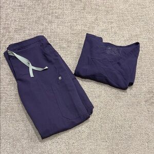 FIGS Scrubs Set Purple SMALL
